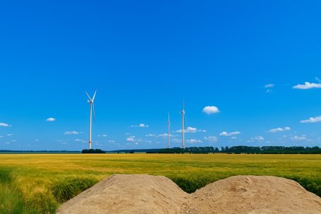Blick von Zweenfurth ( Bahnschranke)